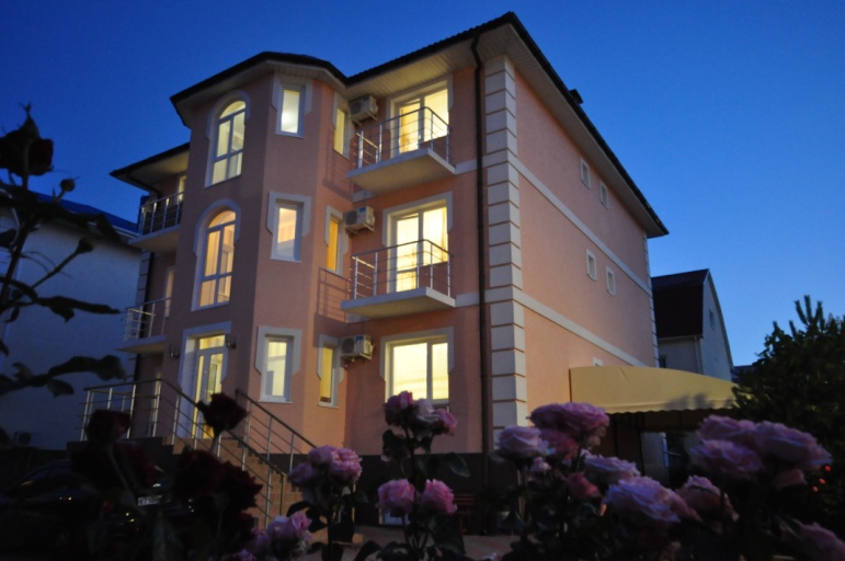 Отдых на море в Николаевке в коттедже Ева